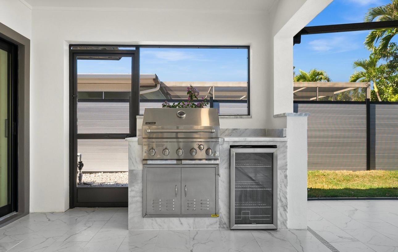 Outdoor kitchen
